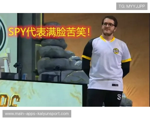 [战队名]日常整蛊：选手的电脑壁纸被换成了对手的照片😂